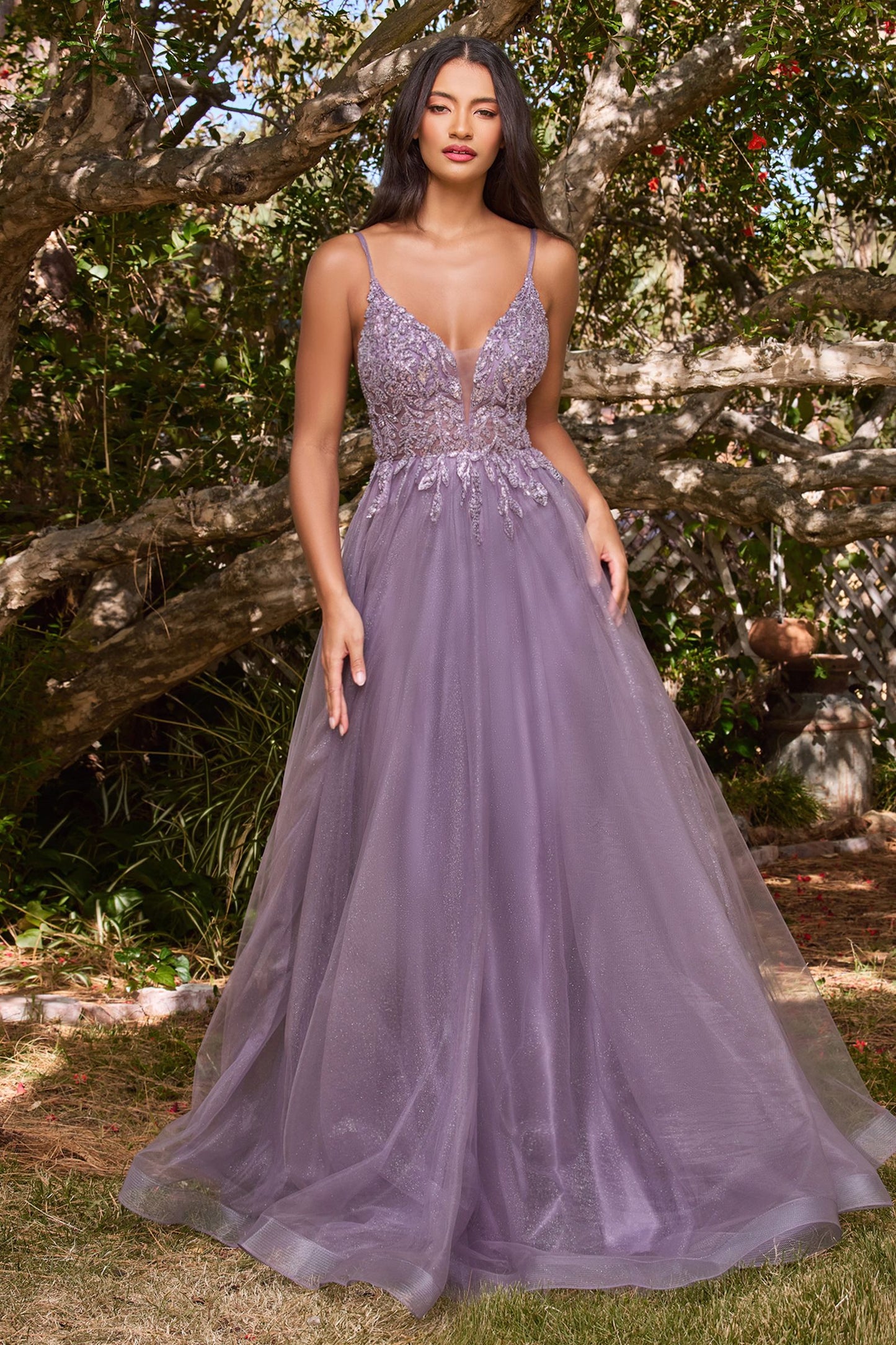 Vestido de corte A con capas de tul de lujo brillante y apliques de encaje brillante