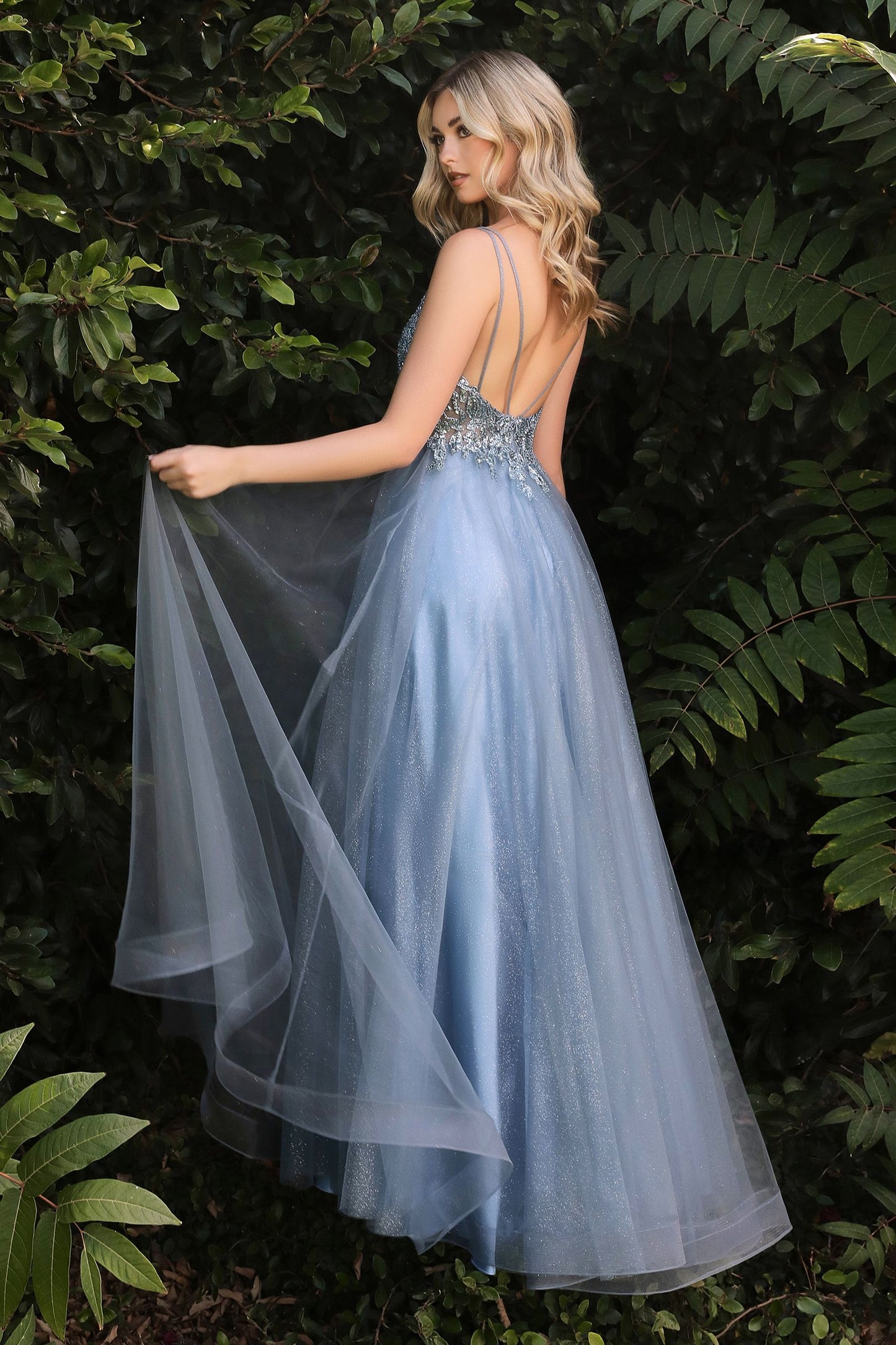 Vestido de corte A con capas de tul de lujo brillante y apliques de encaje brillante