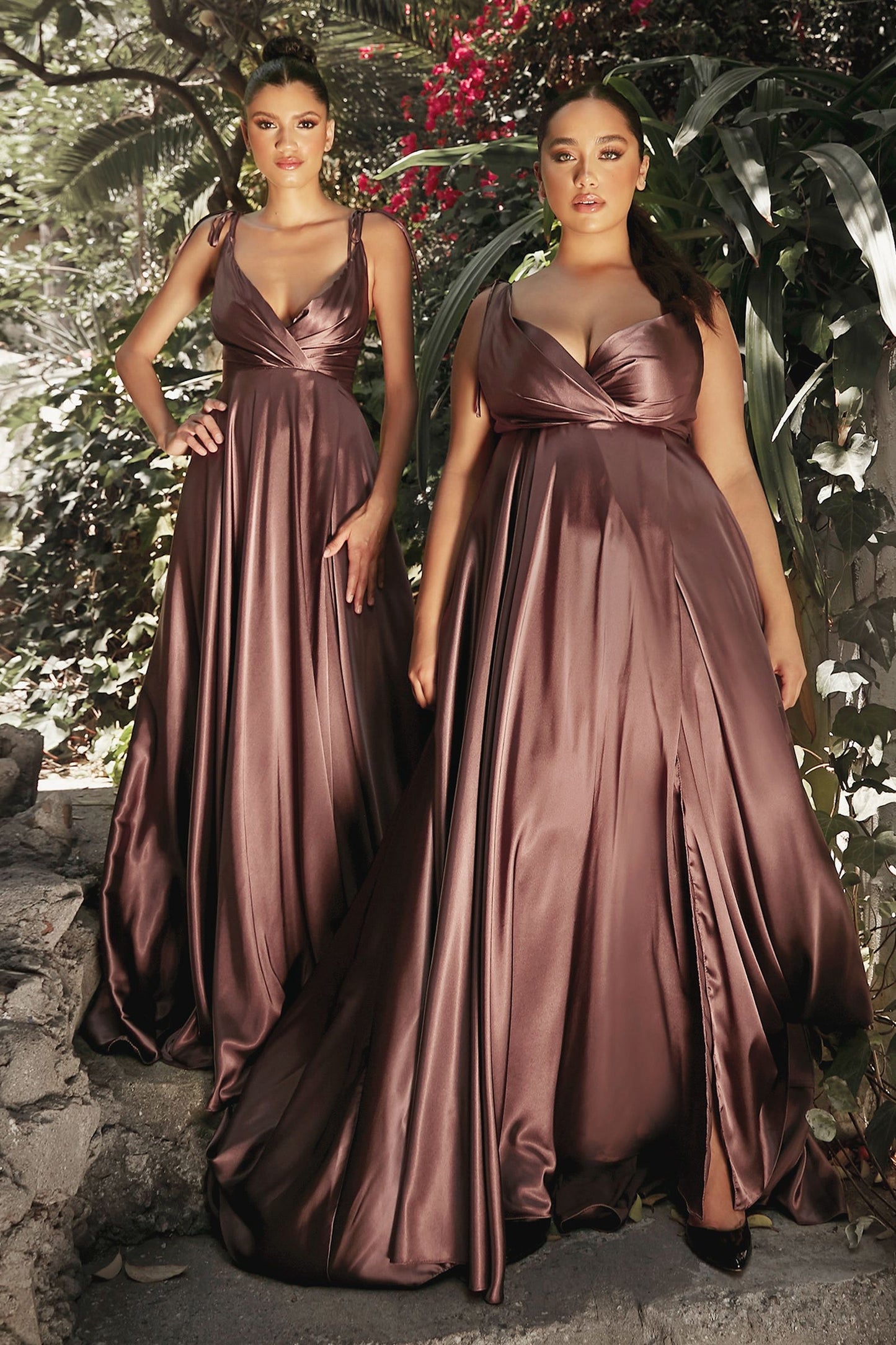 Sensual vestido satinado con falda fluida y lazos ajustables en los hombros