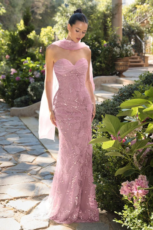 Sofisticado vestido con delicado corpiño fruncido y un motivo floral bordado integral , espalda tipo corsé con cordones