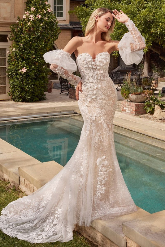 Romántico vestido de novia sirena sin tirantes, escote corazón seguido de un corpiño encorsetado con hermoso encaje Chantilly en capas y el aplique floral dimensional, mangas largas abullonadas