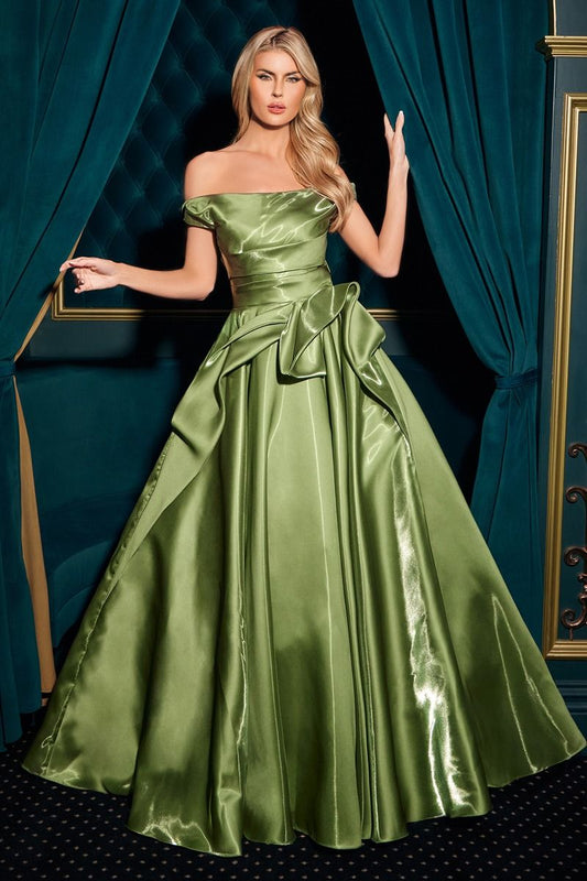 impresionante vestido de gala presenta un escote con hombros descubiertos y una cintura plisada ,confeccionado en organza líquida en capas, la voluminosa falda fluye con gracia y un brillo etéreo